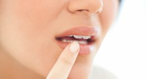 ¿Cuál es la mejor opción de ungüento para herpes labial?